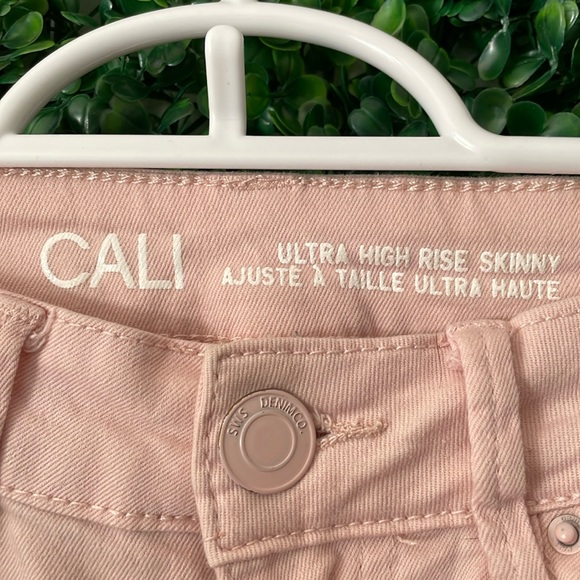 Blush Pink Ultra High Rise Denim Skinny Jean Size 0-1 with Pockets - Picture 3 of 7